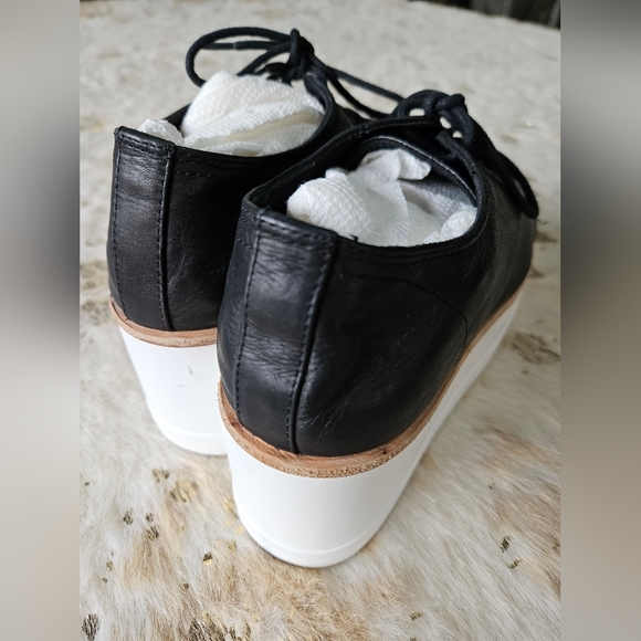 Steve Madden Platform Sneakers - Picture 5 of 7